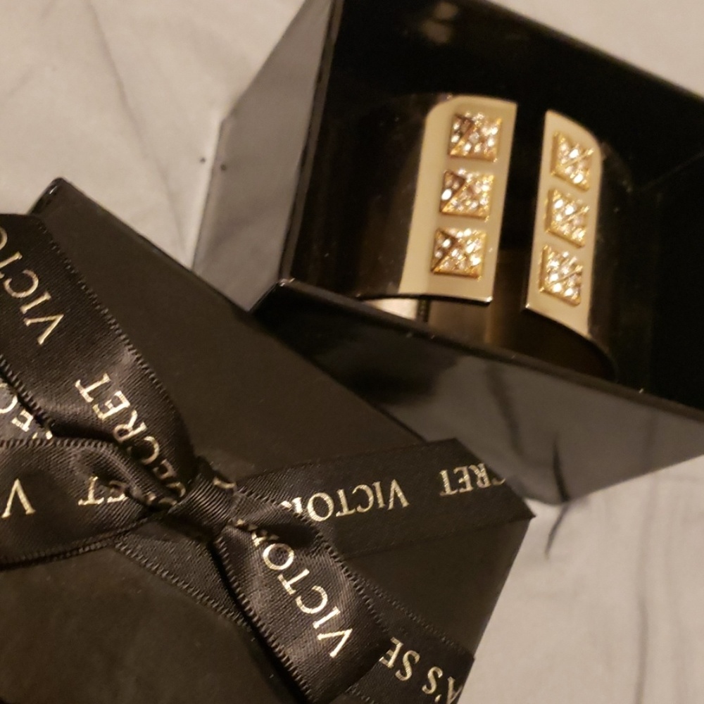 Victoria Secret bracelet